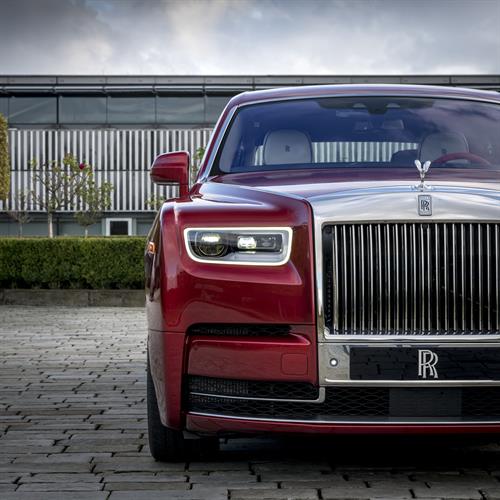 red rolls royce phantom