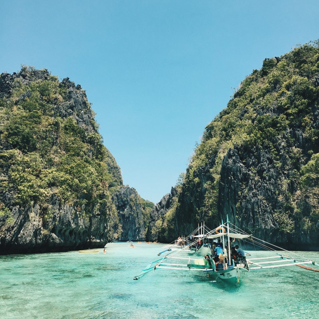 CRISP. Travel : A Two Week Guide To The Philippines