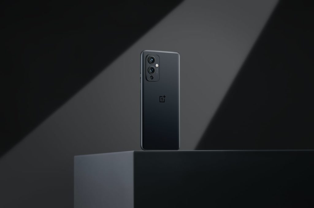 CRISP. Tech: OnePlus 9 5G Review